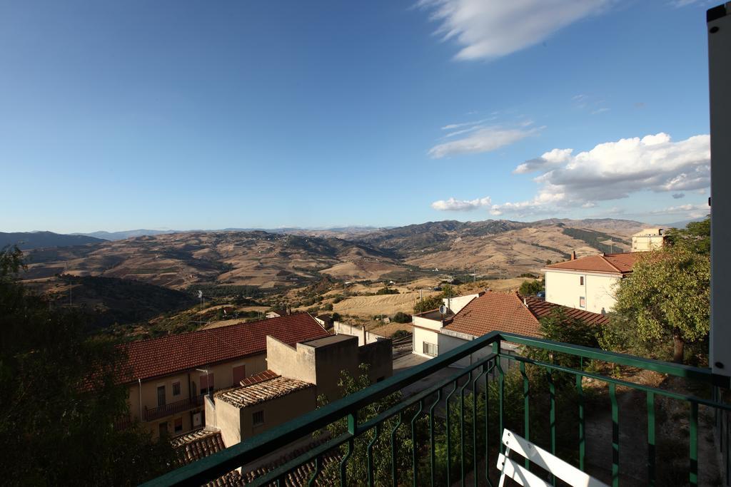 Casa Albergo La Terza Stella Agira Camera foto